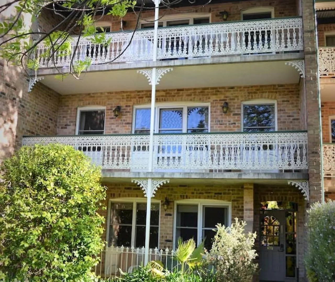 Spacious 2Br Apt Next To The City Canberra 0*,